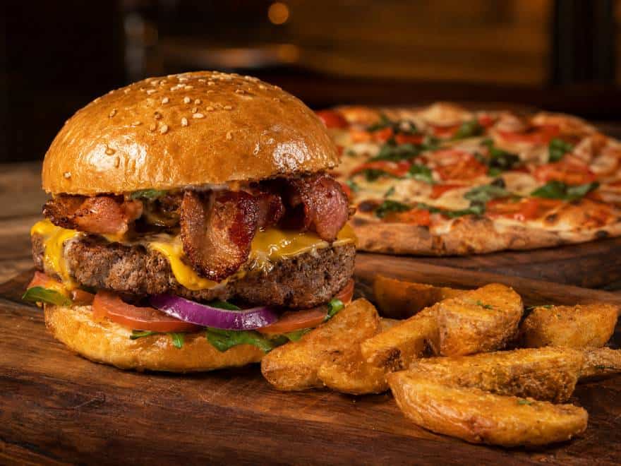 Hamburguesas y pizzas